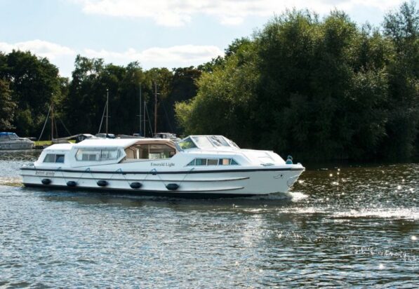 Emerald Light - Norfolk Broads Boats