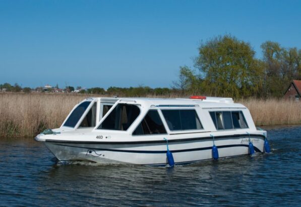 Summer Light River Cruiser